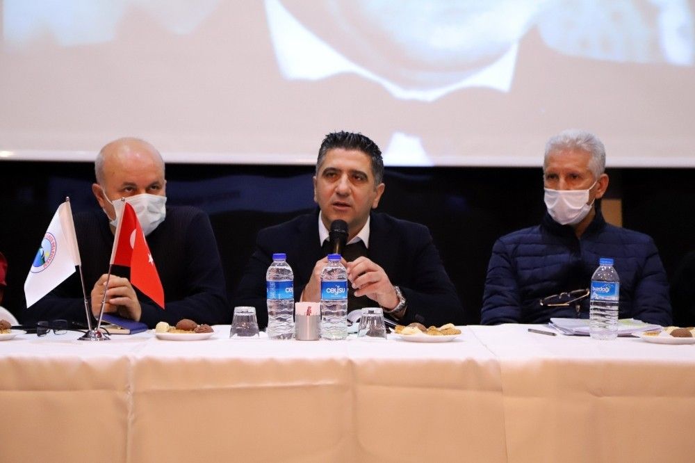 Başkan Kayalar, muhtarlarla buluştu
