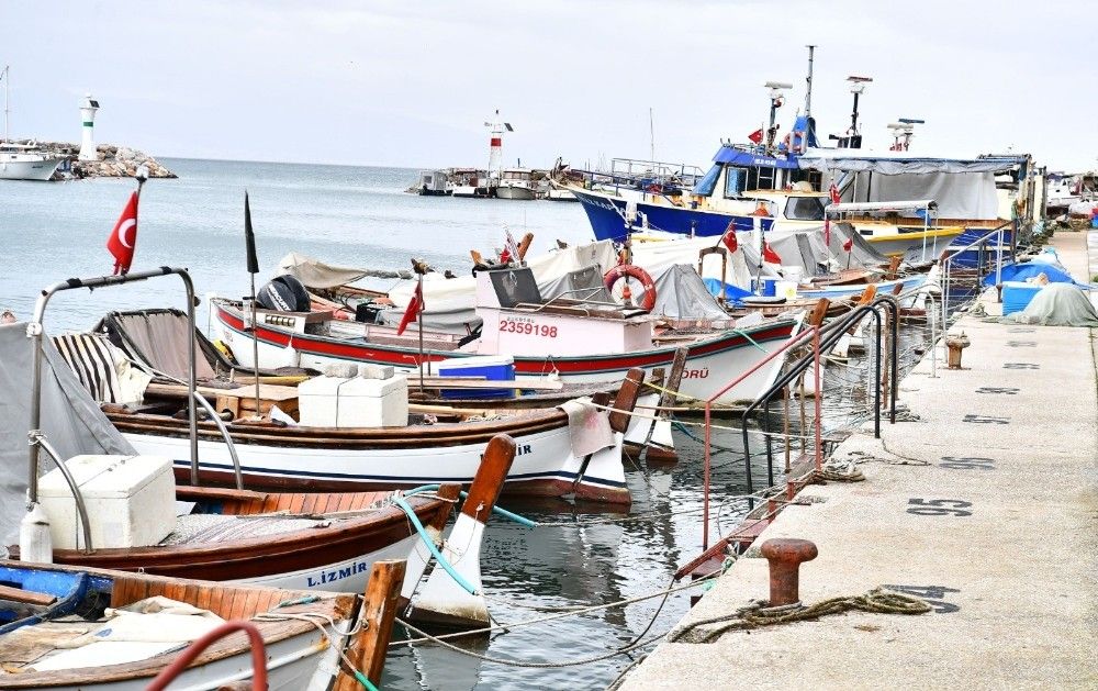 İzmir Büyükşehir'den küçük ölçekli balıkçılara destek