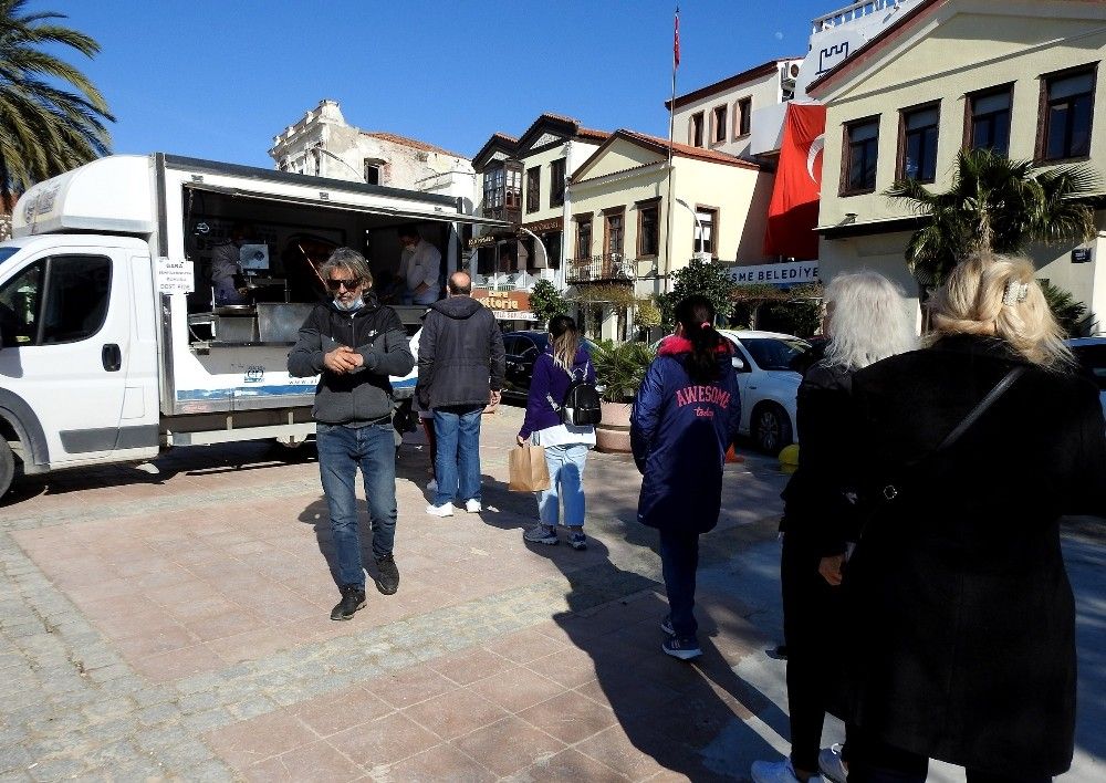 Çeşmeli esnaf Gara şehitlerini unutmadı