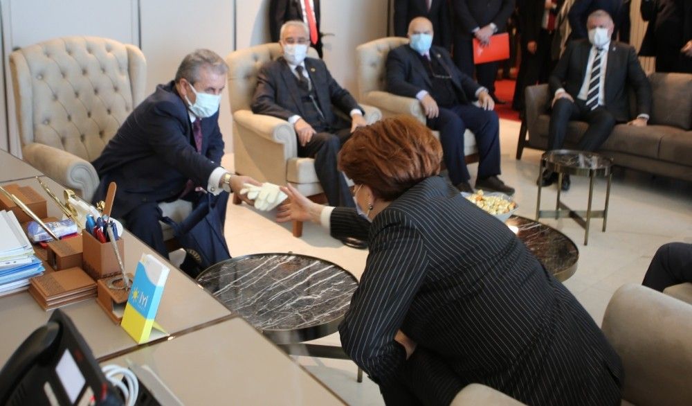 Destici'den Akşener'e 'yeni anayasa' ziyareti