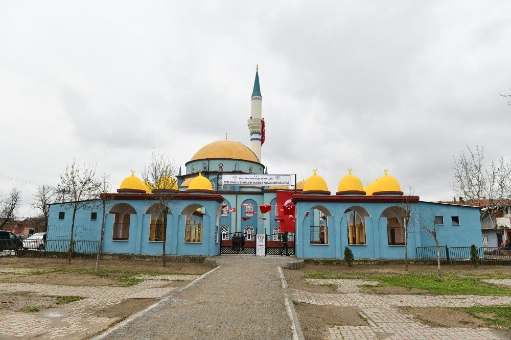 Dinî külliye ibadete açıldı