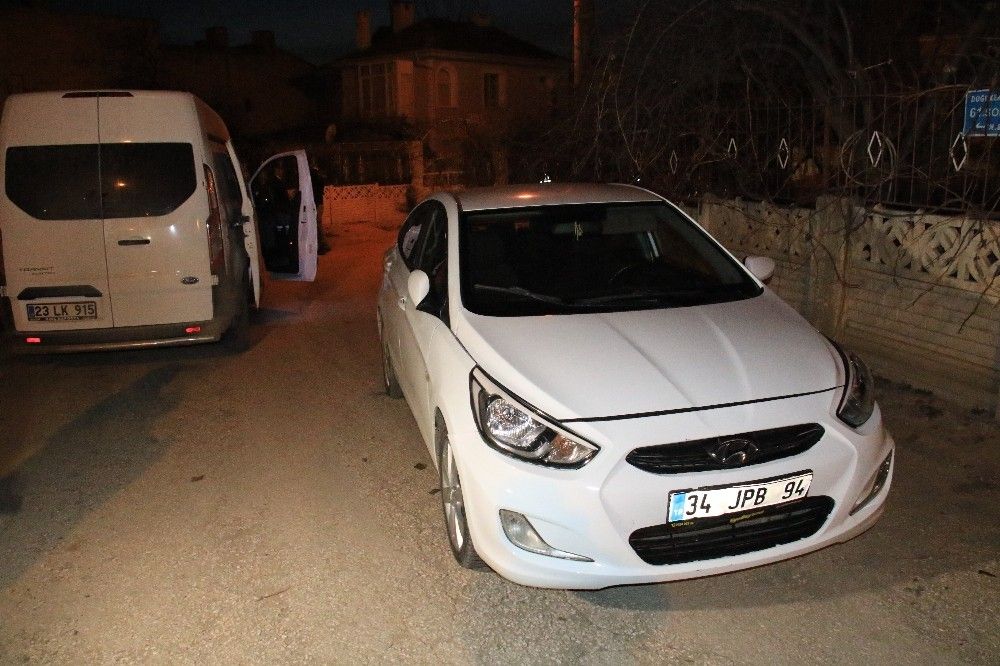 Evinin önüne gittiği şahsı aşağı çağırıp vurdu