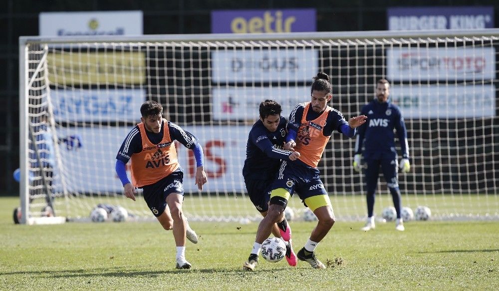 Fenerbahçe'de derbi hazırlıkları başladı