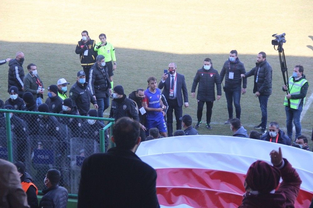 Futbolcu dil çıkardı, ortalık karıştı