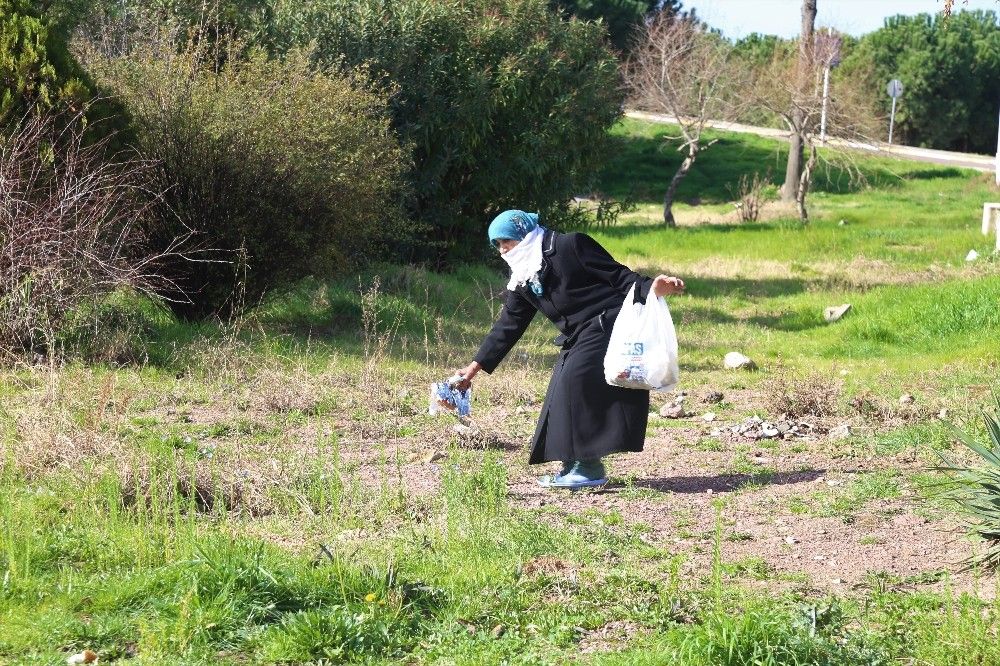 Geri dönüşüm için topladıklarına belediye 'çöp ev' diyerek el koydu