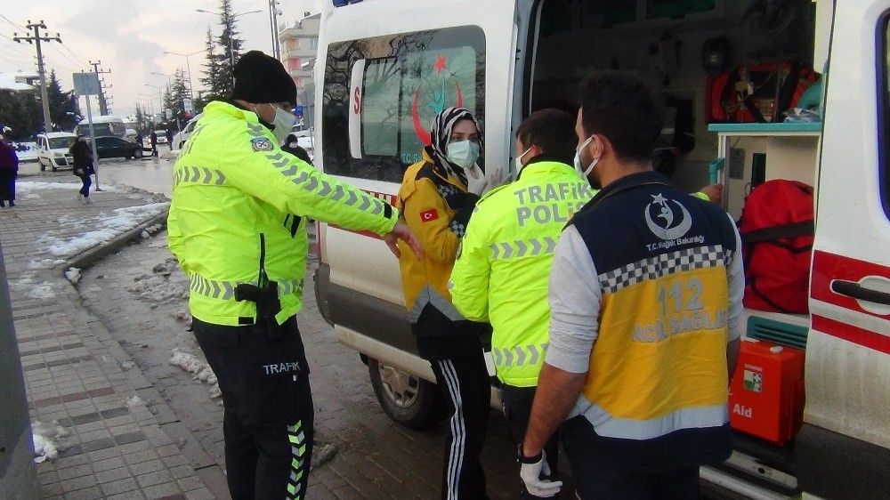 Görevden çıkan polisler ölümden döndü: 2 yaralı