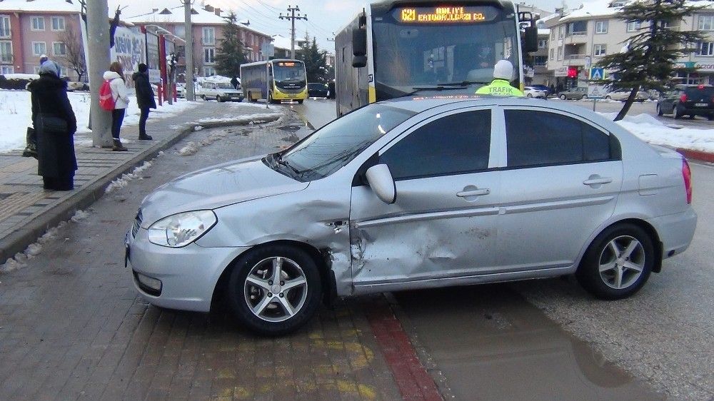 Görevden çıkan polisler ölümden döndü: 2 yaralı