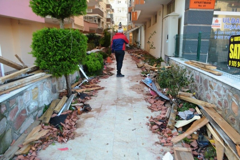 Hortumun vurduğu Ayvalık'a 204 bin TL acil yardım ödeneği