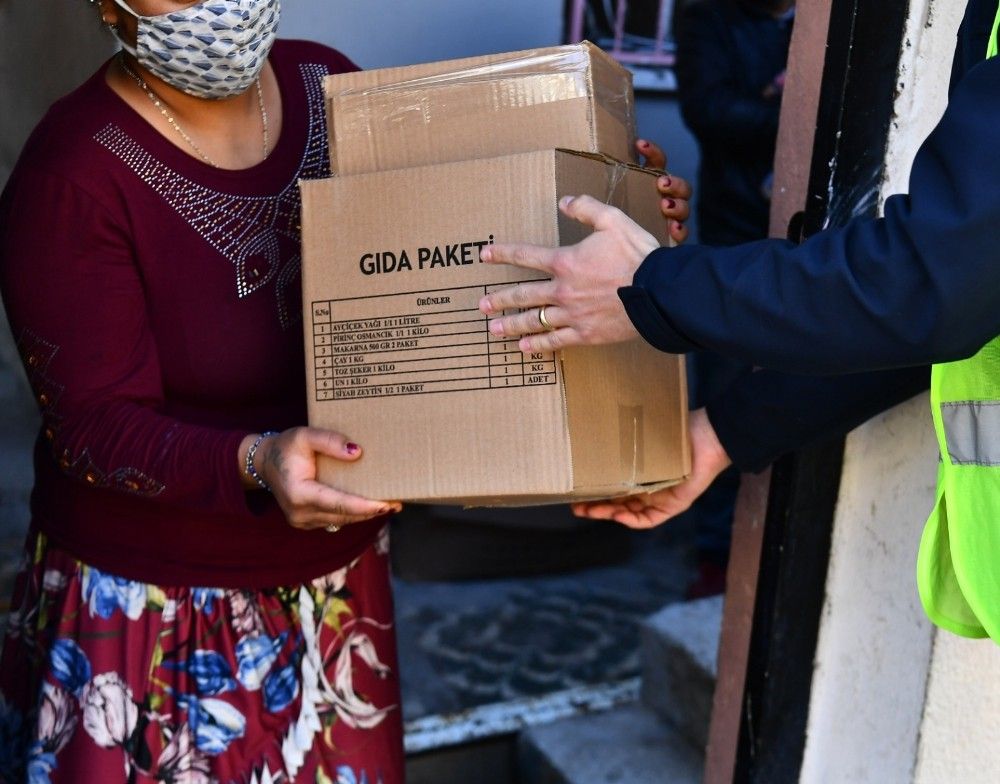 İzmir Büyükşehir, 50 günde 90 bin hanenin kapısını çaldı