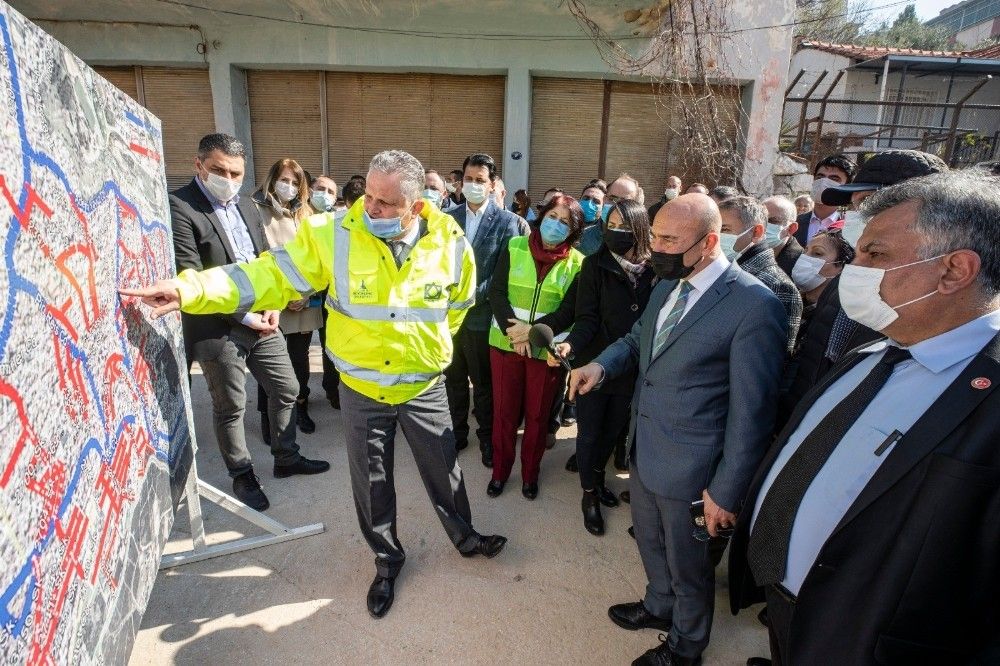 İzmir Büyükşehir Belediyesi taşkınlara karşı harekete geçti