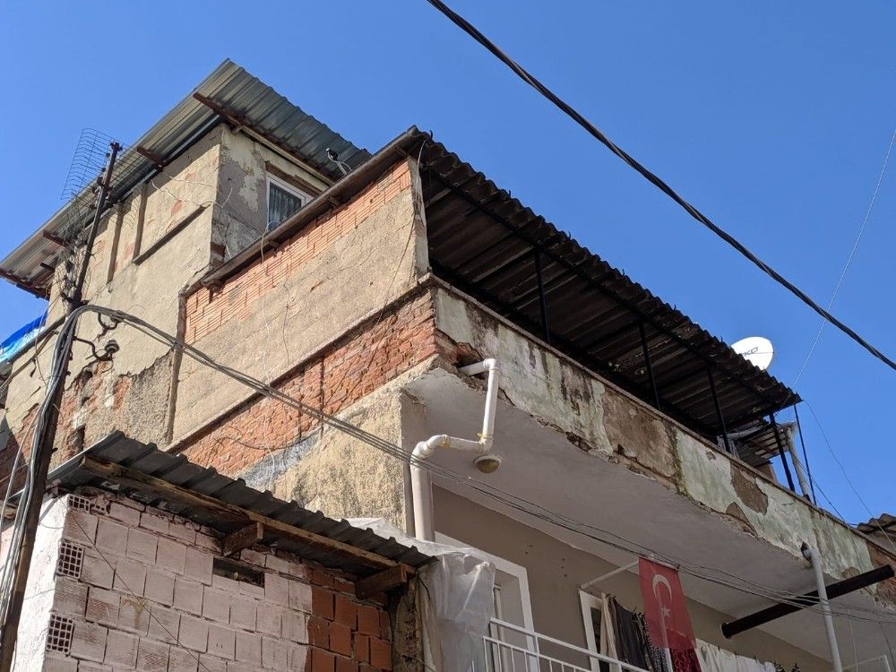 İzmir'de alacak verecek meselesi cinayetle bitti