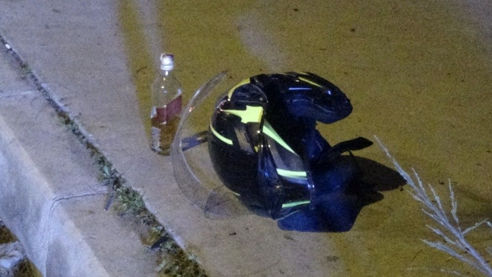 İzmir'de motosiklet sürücüsü kazada ağır yaralandı
