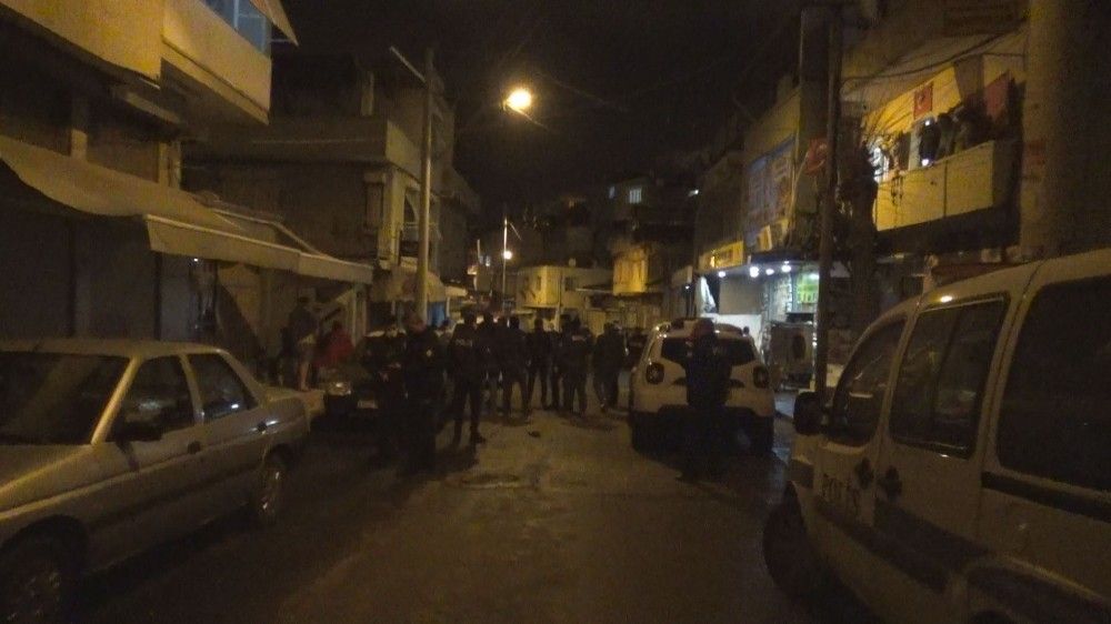 İzmir'de silahlı kavga: 1 yaralı