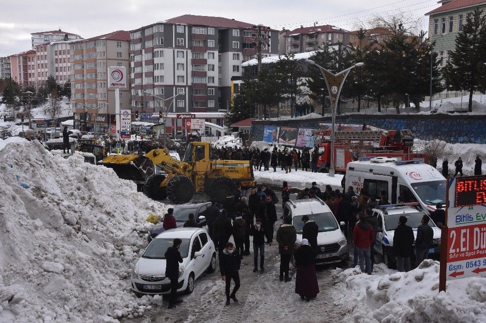 Kar kütlesi altında kalan 3 kişinin isimleri belli oldu