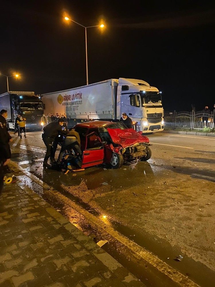 Karadeniz sahil yolunda kaza: 1 ölü, 4 yaralı