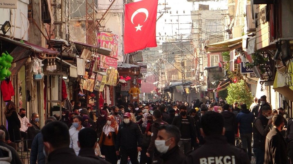 Korona yuvası cadde