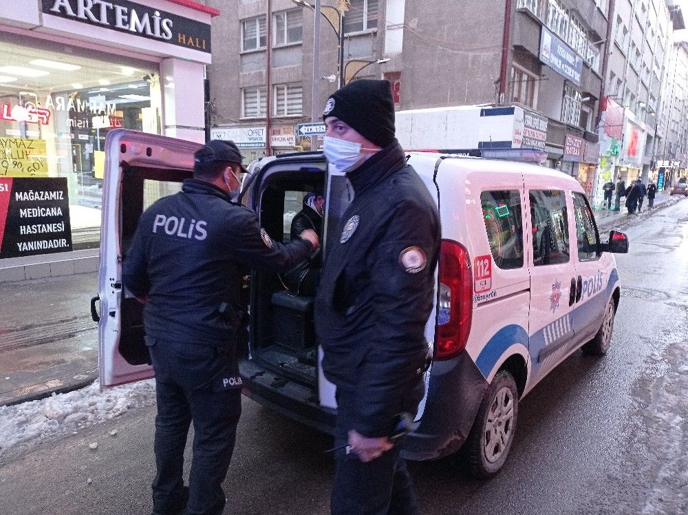 Kumar oynarken yakalandı, polisleri böyle atlatmaya çalıştı