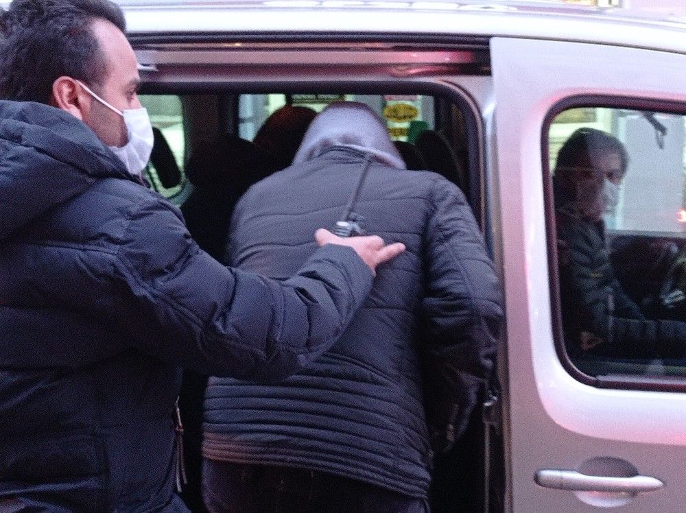 Kumar oynarken yakalandı, polisleri böyle atlatmaya çalıştı