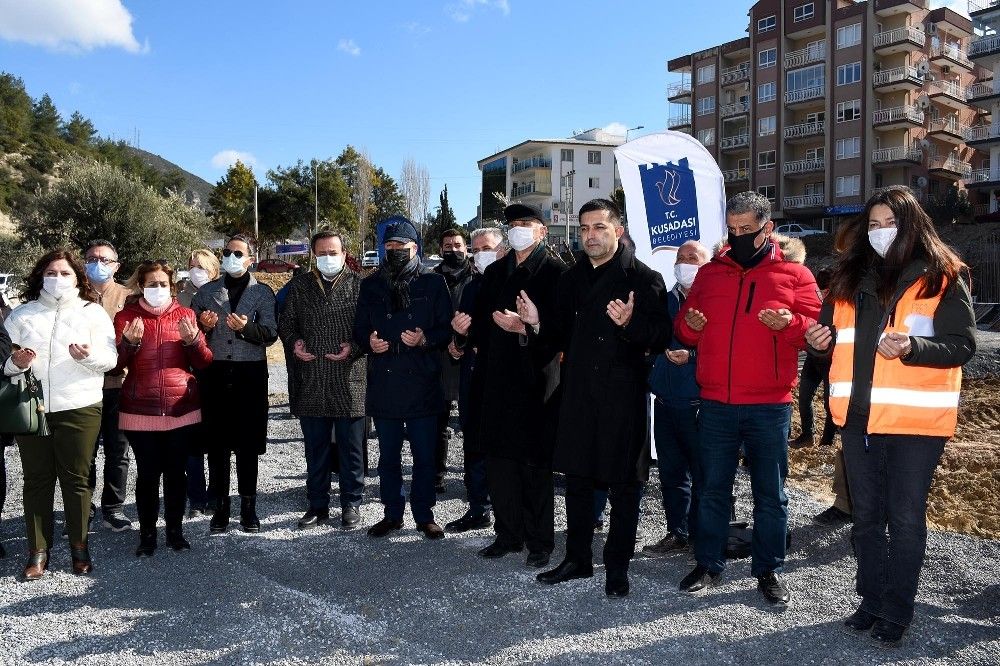 Kuşadası'nda taziye evi ve parkın temeli atıldı