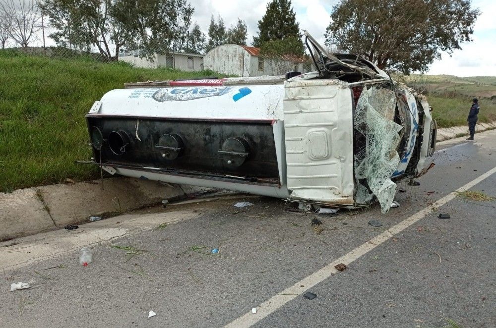 Manisa'da otomobil yakıt tankeriyle çarpıştı: 1 ölü