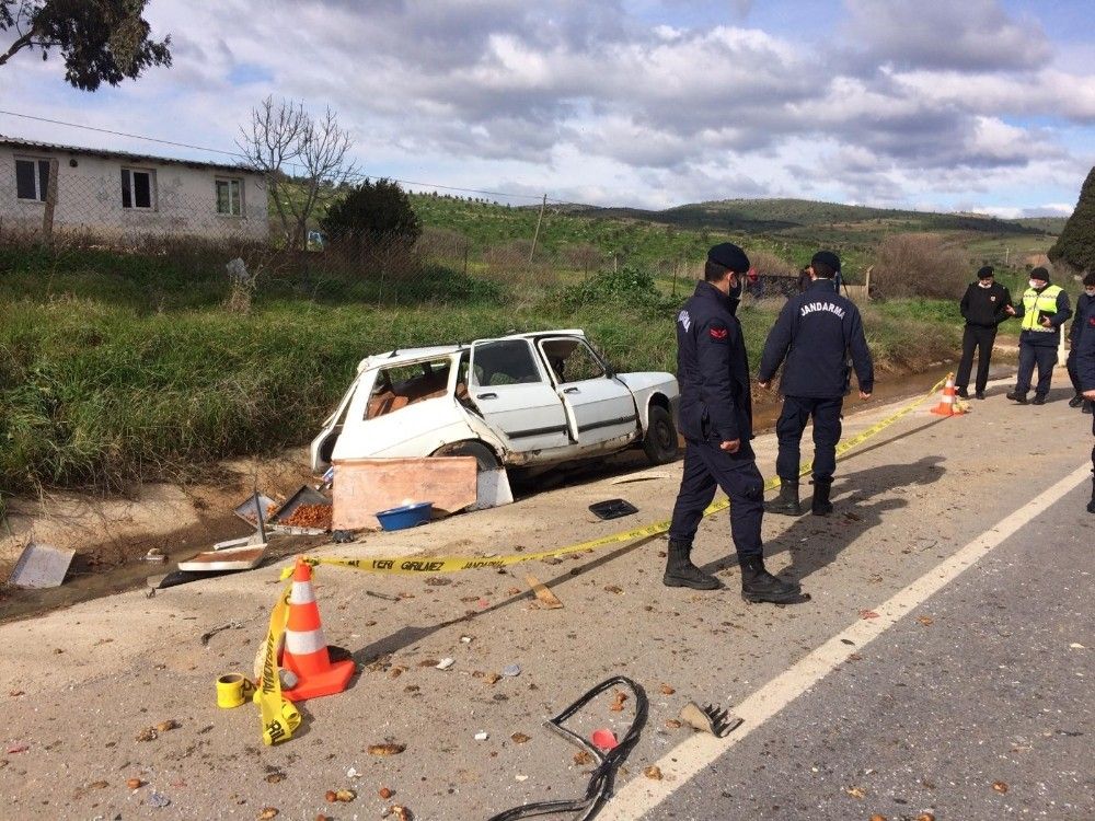 Manisa'da otomobil yakıt tankeriyle çarpıştı: 1 ölü