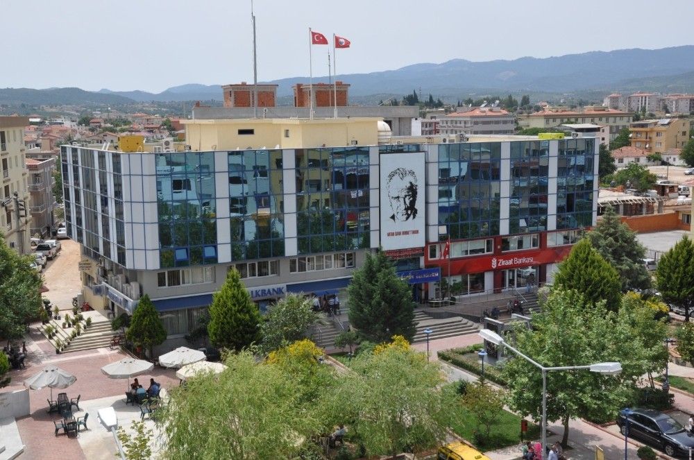 Menderes'in nüfusu 100 bini geçti