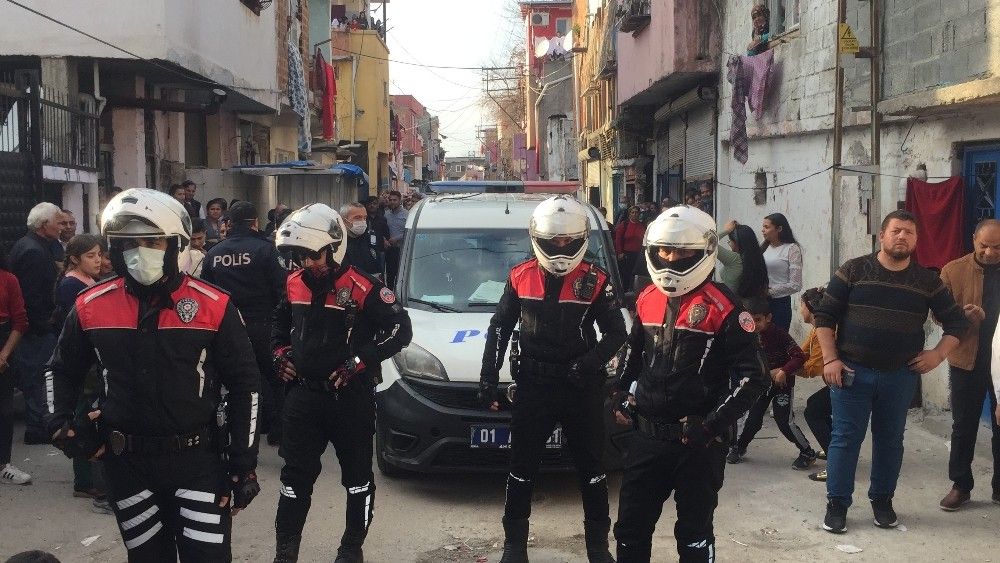 Polisten düğün baskını