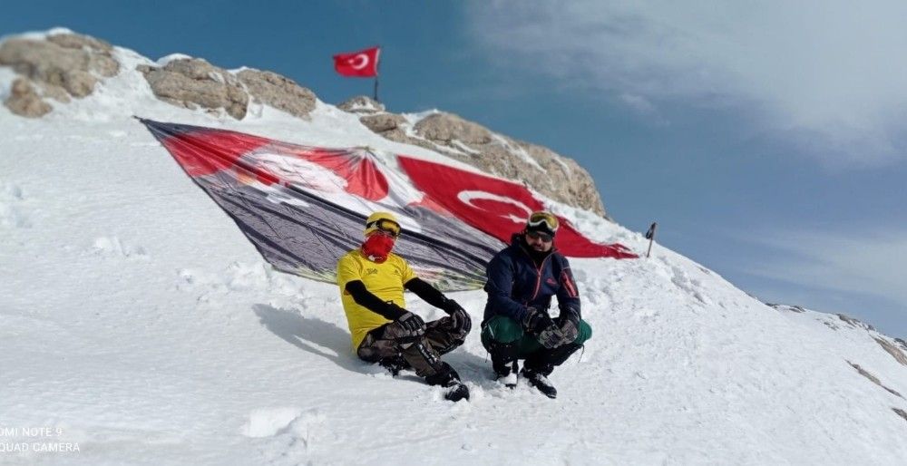 Sağlık çalışanları için tırmandılar