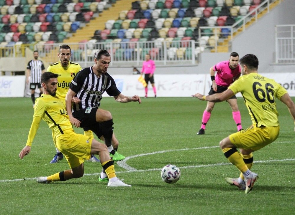 TFF 1. Lig: Altay: 1 - İstanbulspor: 3