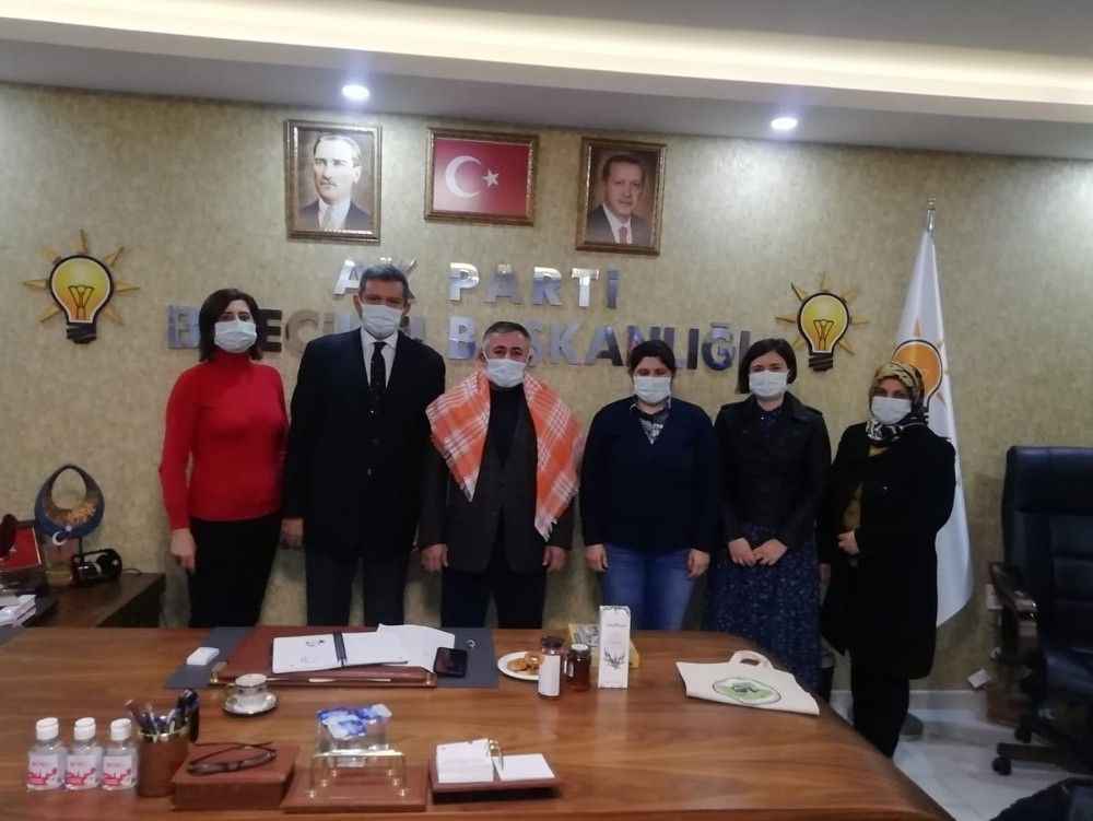 Türk İş Sendikasından AK Parti'ye ziyaret