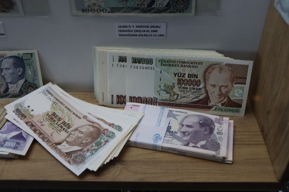 39 yılda 100 kilo madeni para ile 15 bin banknot topladı