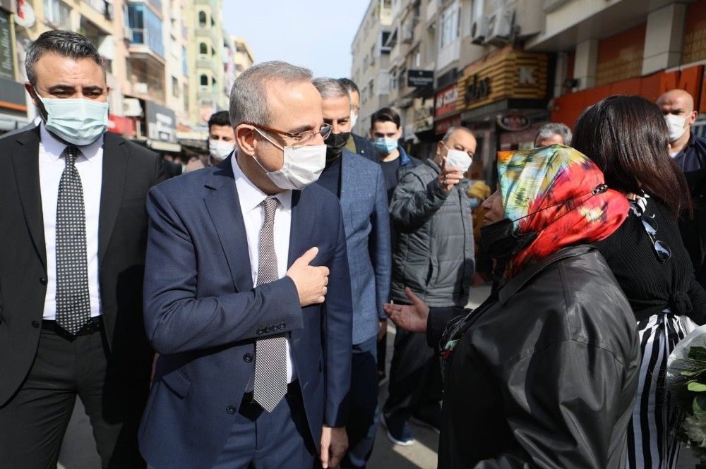AK Parti İzmir Dünya Kadınlar Gününde 30 ilçede sahadaydı