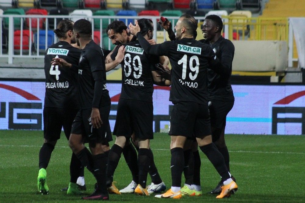 Altay: 3 - Menemenspor: 0