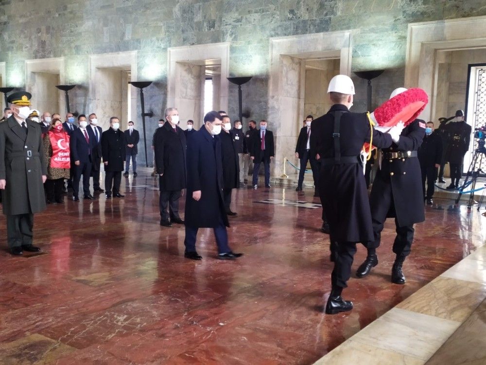 Anıtkabir'de 18 Mart Şehitleri'ni anma töreni