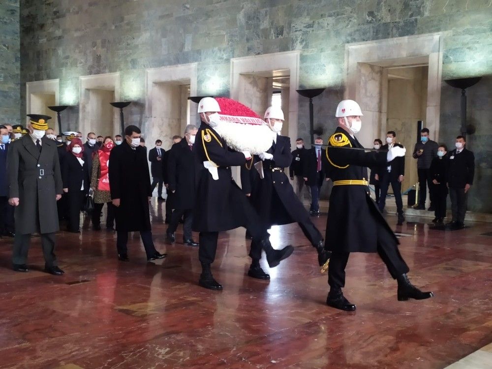 Anıtkabir'de 18 Mart Şehitleri'ni anma töreni
