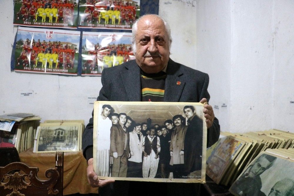 Aşık Veysel'in ölmeden 12 saat önceki fotoğrafı
