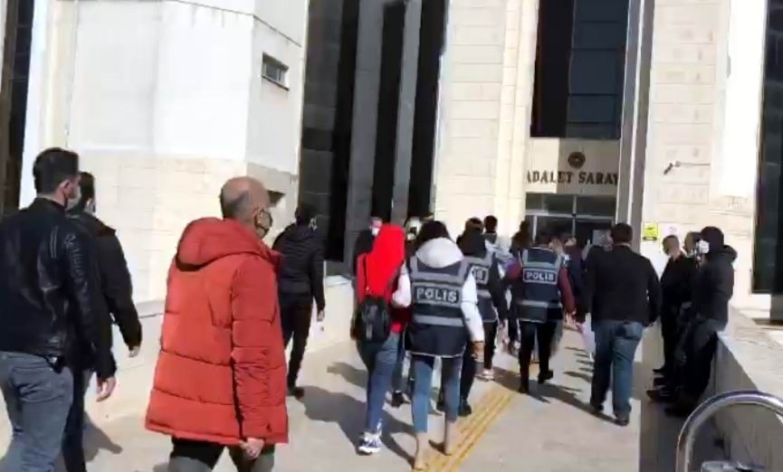 Edremit'te fuhuş operasyonu
