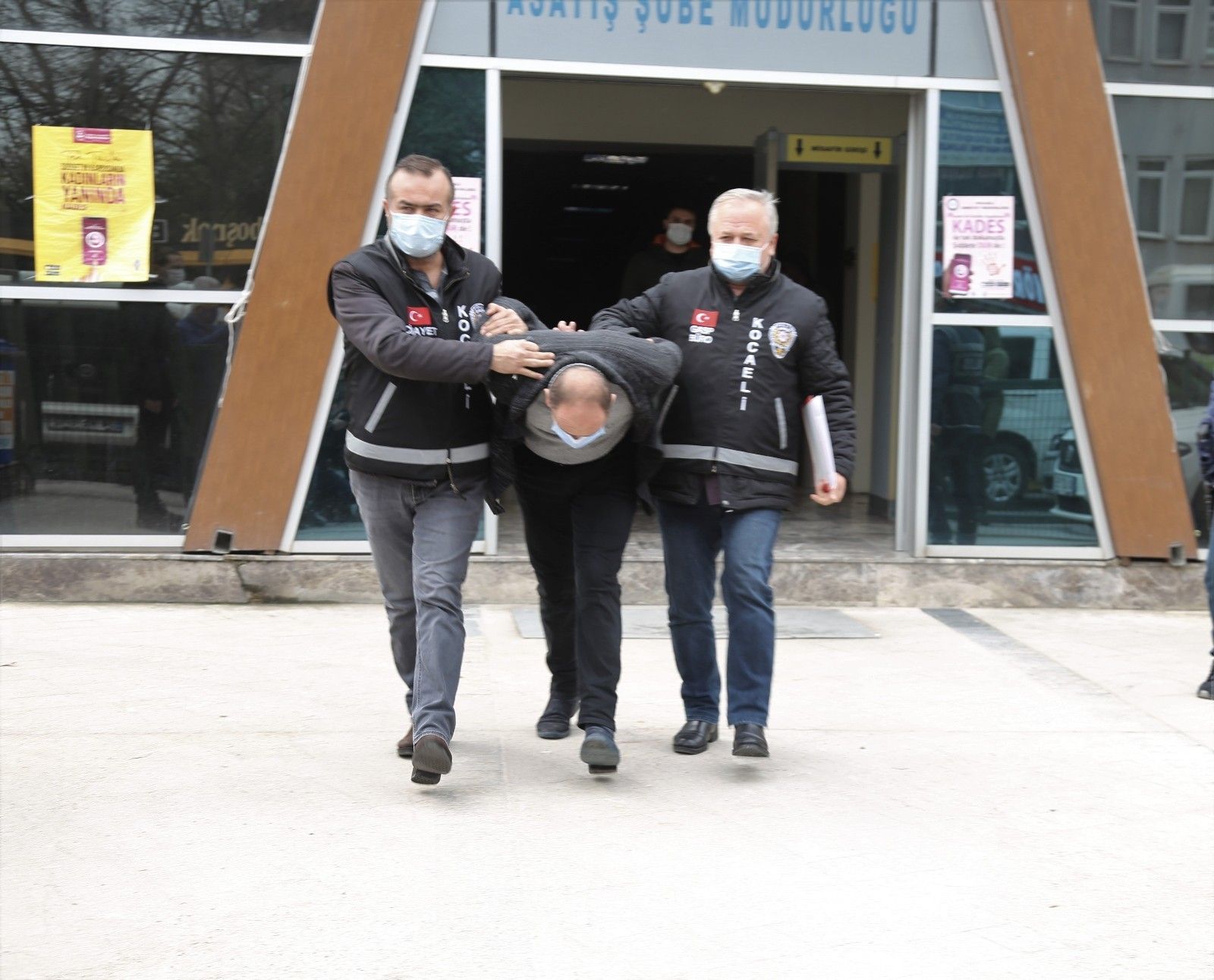 Engelli genci öldüresiye döven ve yanındaki 2 kişi tutuklandı