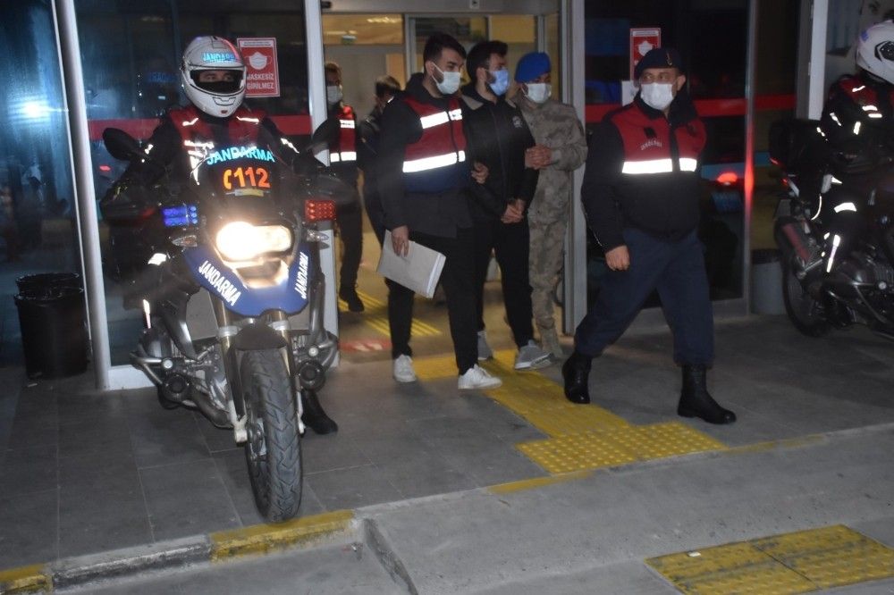 Albaylar, binbaşılar, yüzbaşılar var! 150 gözaltı