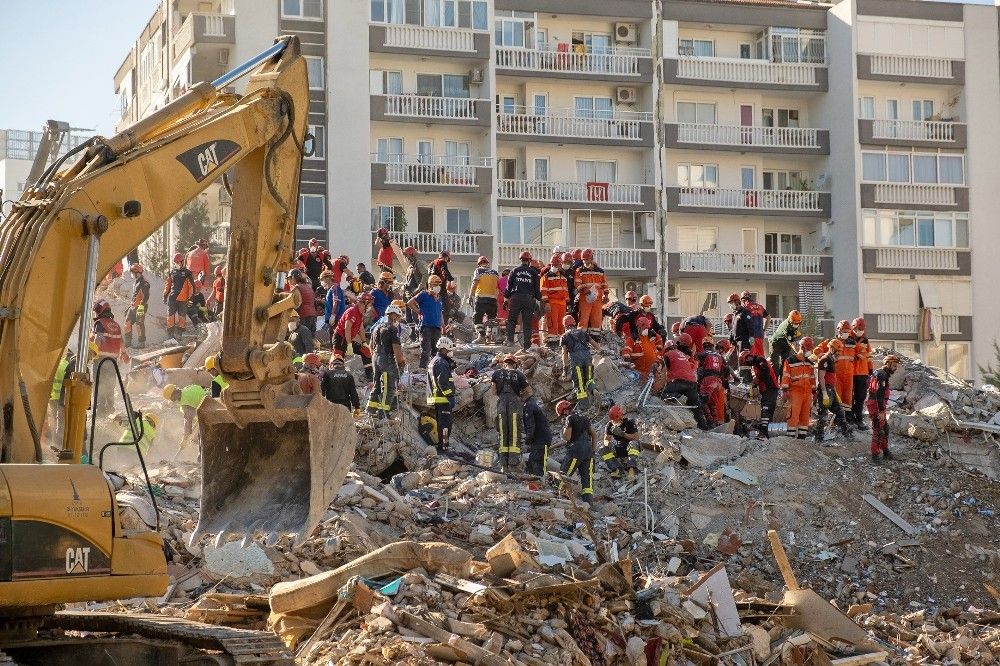 İzmir'de geniş çaplı deprem çalıştayı