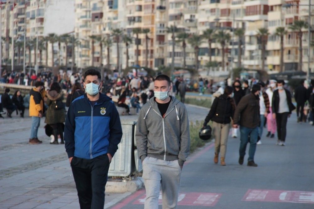 İzmir'de kısıtlamasız ilk cumartesi