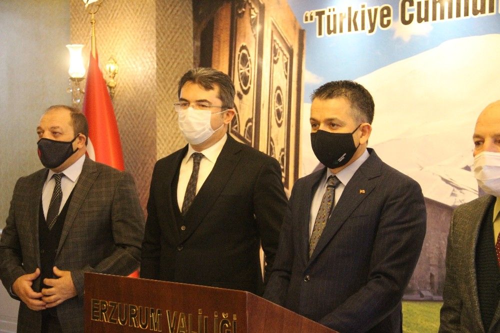Pakdemirli: "Cumhur İttifakı dışında siyaset yapanlar yalanın ipine sarılıyor"