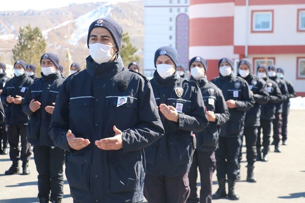 Şehidin kardeşi olan polis memuruna son görev