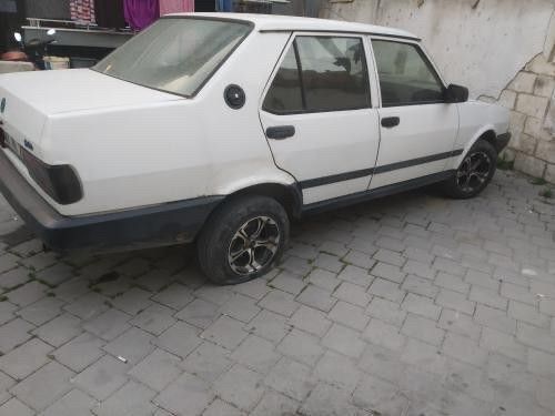 Sokağa girip araçların lastiklerini kestiler