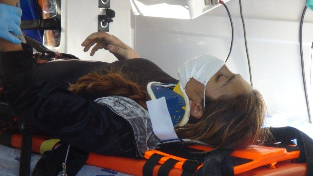 Tamirci çırağı, drift atarken kalabalığa daldı: 3 yaralı