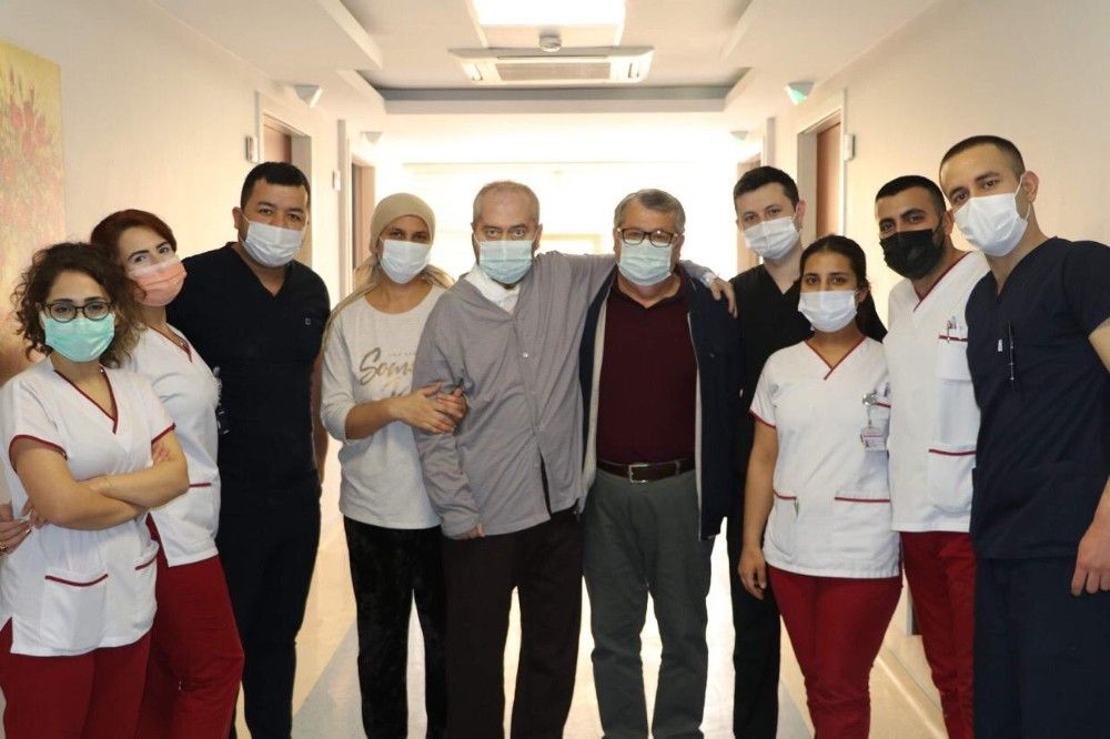 Tıp çığır açtı! Bacak kemiğinden çene yapıldı, kansere veda etti