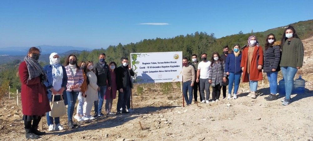 Vefat eden sağlık çalışanları anısına fidan dikildi