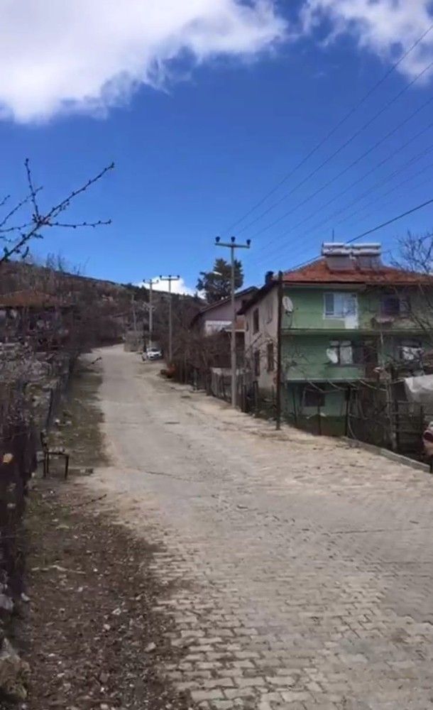 Yanız kadınları öldürüp evini soyuyordu!