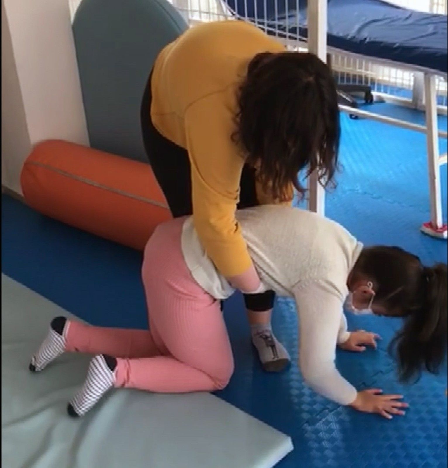 11 yaşındaki Betül, "Yürümek istiyorum"
