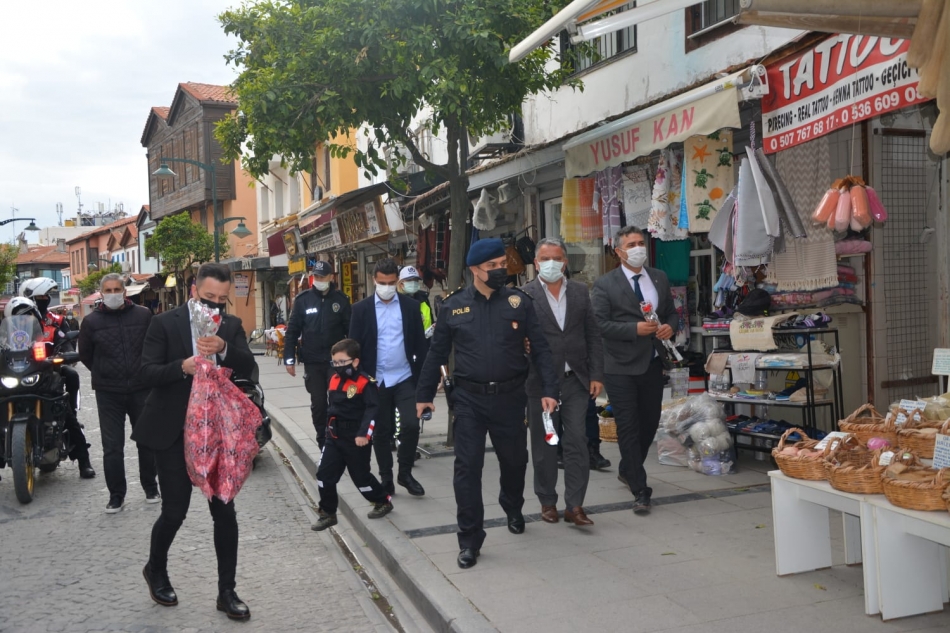 Çeşme'de Polis Haftası halkla kutlandı